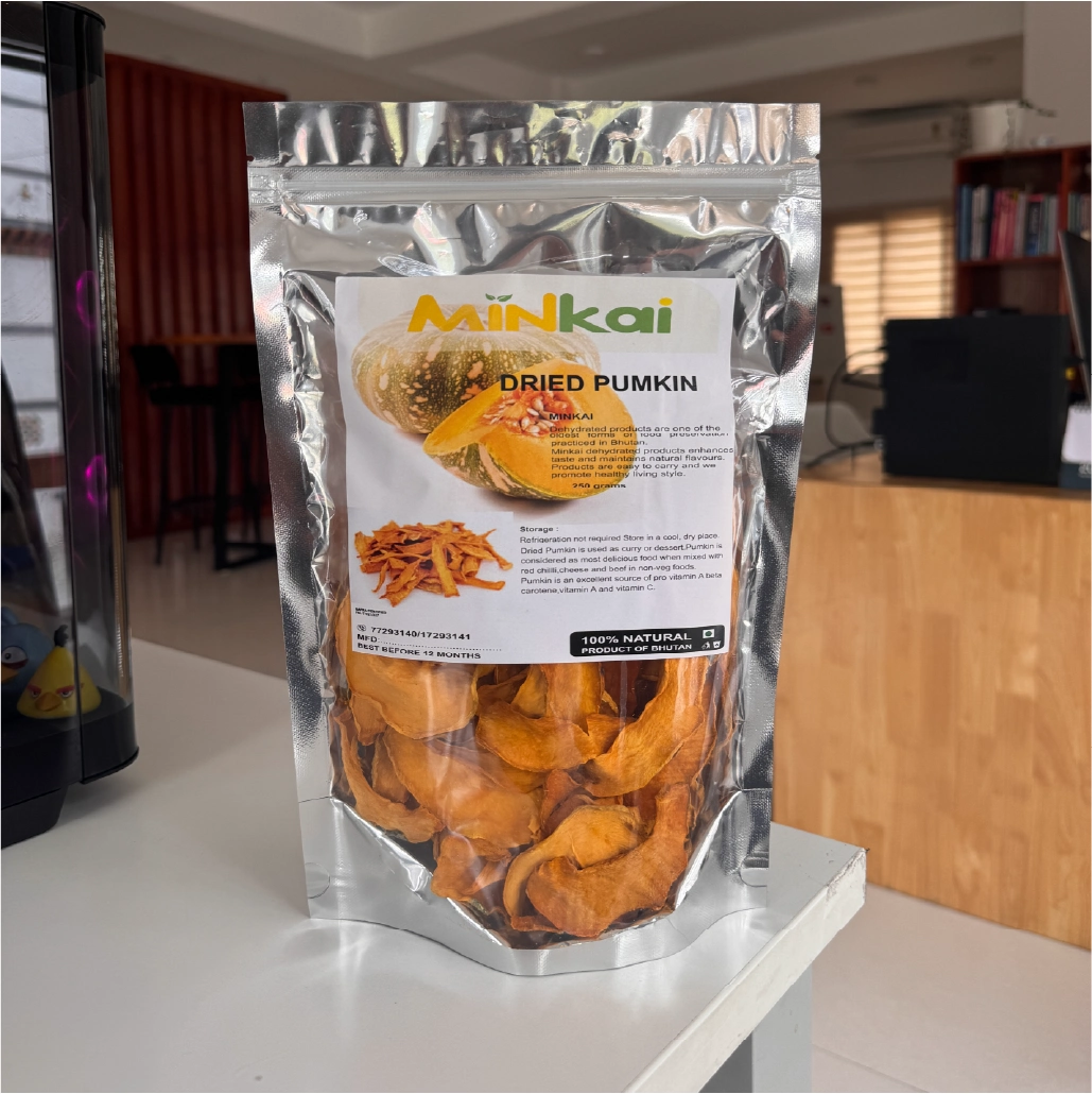 Minkai dried pumpkin slices in resealable packaging